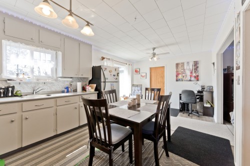 Cuisine - 169  - 179 Rue Court, Coaticook, QC 