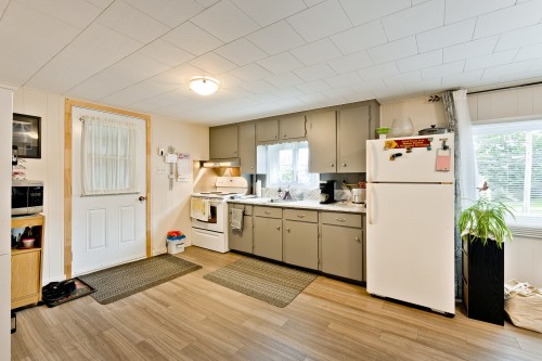 Cuisine - 169  - 179 Rue Court, Coaticook, QC 