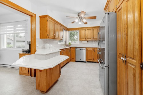 Cuisine - 186 Rue Filion, Laval (Sainte-Rose), QC 