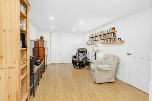 Salle familiale - 186 Rue Filion, Laval (Sainte-Rose), QC 
