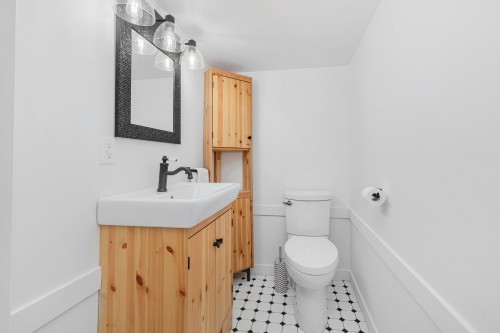 Salle d'eau - 186 Rue Filion, Laval (Sainte-Rose), QC 
