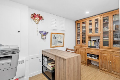 Bureau - 186 Rue Filion, Laval (Sainte-Rose), QC 