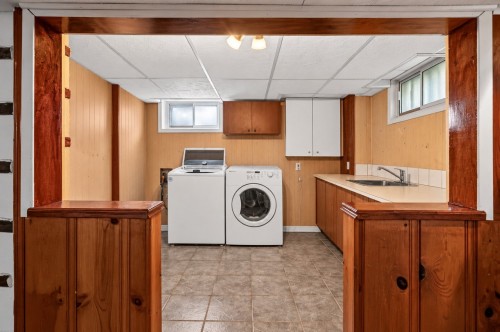 Salle de lavage - 833 Ch. Du Clocher, Saint-Jean-Sur-Richelieu, QC 