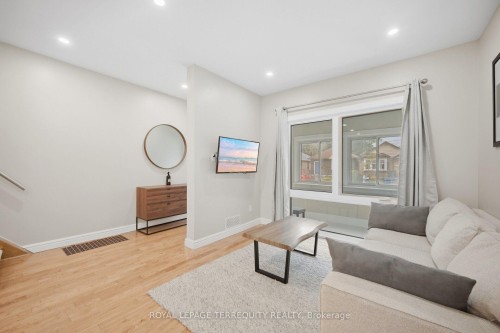 350 Lumsden Avenue, Toronto, ON 