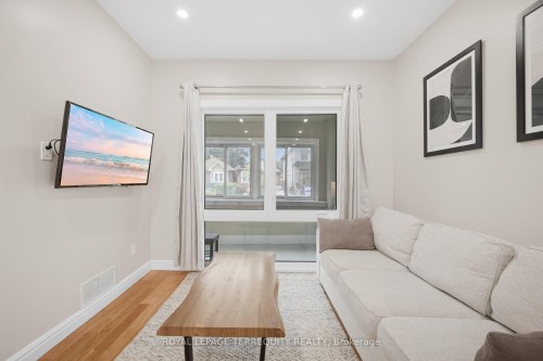 350 Lumsden Avenue, Toronto, ON 