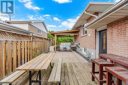 1310 Redbank Crescent, Oakville, ON 