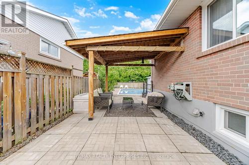 1310 Redbank Crescent, Oakville, ON 