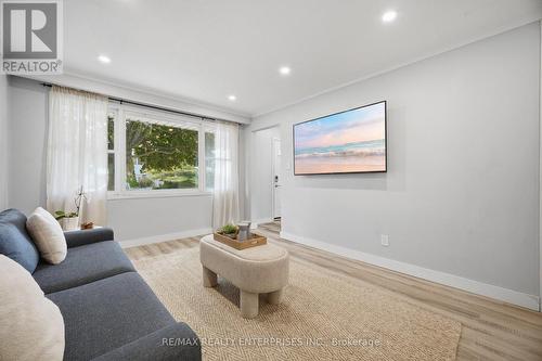 1310 Redbank Crescent, Oakville, ON 