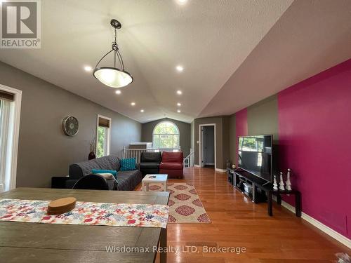 8272 Woodsview Crescent, Niagara Falls (Ascot), ON 