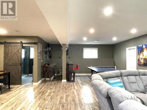 8272 Woodsview Crescent, Niagara Falls (Ascot), ON 