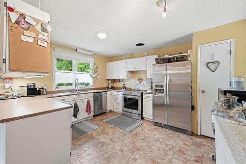560 Balsam Cr, Oakbank, MB 