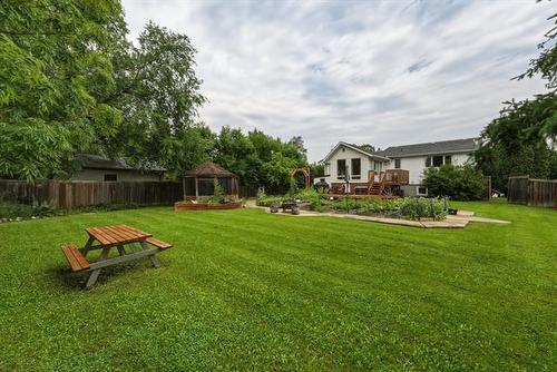 560 Balsam Cr, Oakbank, MB 