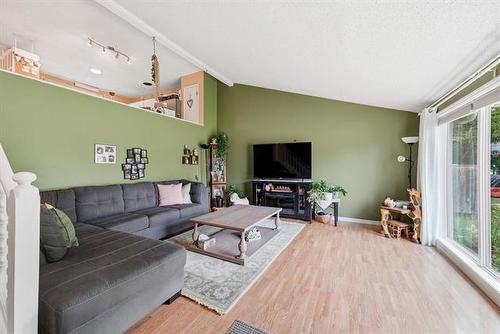 560 Balsam Cr, Oakbank, MB 