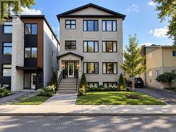 2 - 11 CHESTNUT STREET Ottawa, ON K1S 0Z7