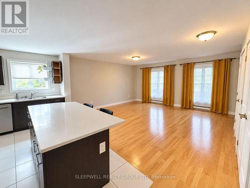 2 - 11 CHESTNUT STREET , Ottawa, Ontario K1S 0Z7 3