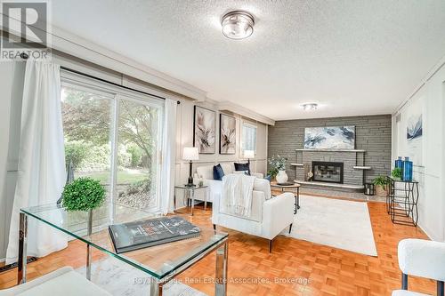 2553 Annelyn Court, Mississauga, ON 