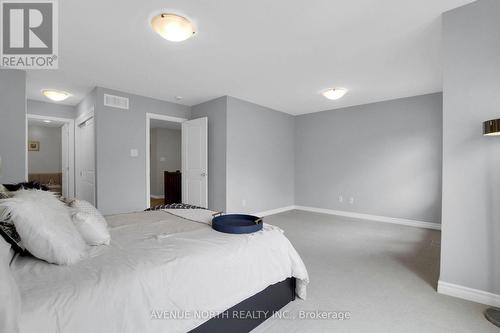 303 Wood Acres Grove, Ottawa, ON 