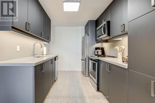 Th 5 - 1010 Portage Parkway, Vaughan, ON 