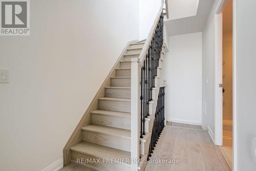 Th 5 - 1010 Portage Parkway, Vaughan, ON 