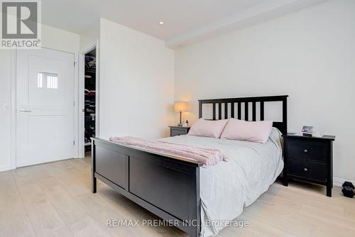 Th 5 - 1010 Portage Parkway, Vaughan, ON 