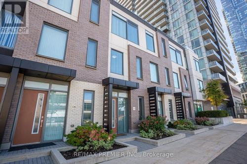 Th 5 - 1010 Portage Parkway, Vaughan, ON 