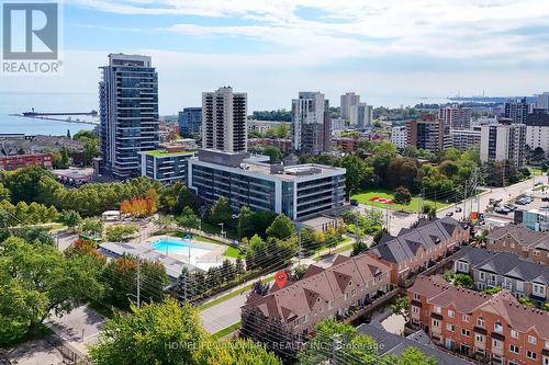 15 - 130 Park Street E, Mississauga, ON 