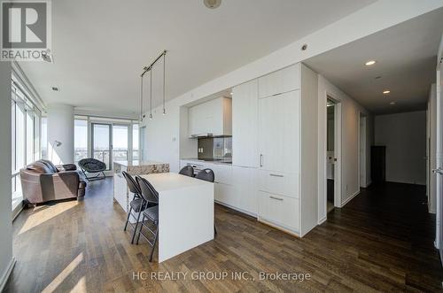 6209 - 1 Bloor Street E, Toronto, ON 