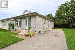 342 FLEMING DRIVE  London East (East D), ON N5V 4Y6