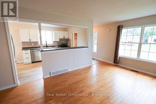Living Room/Dining Room - 342 Fleming Drive, London East (East D), ON 