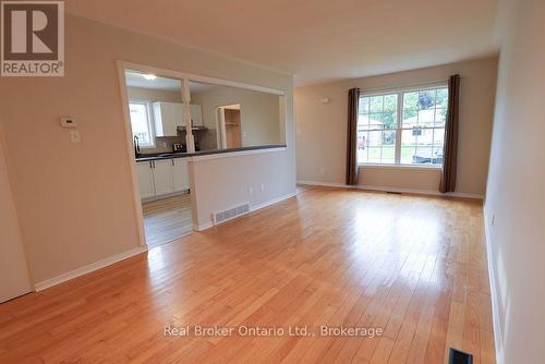 Living Room/Dining Room - 342 Fleming Drive, London East (East D), ON 