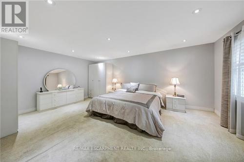 2284 Mansfield Drive, Burlington, ON 