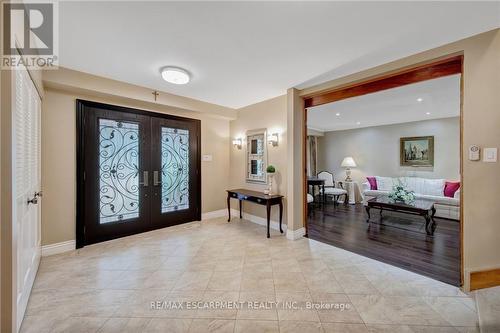 2284 Mansfield Drive, Burlington, ON 