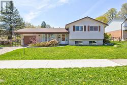 557 GLEN MANOR BOULEVARD Waterloo, ON N2L 4T7