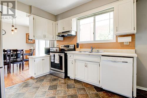 557 Glen Manor Boulevard, Waterloo, ON 