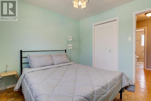 557 Glen Manor Boulevard, Waterloo, ON 