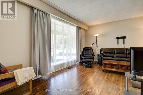 557 Glen Manor Boulevard, Waterloo, ON 