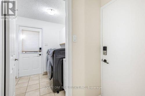 35 Ivylea Street, Ottawa, ON 