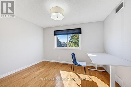 35 Ivylea Street, Ottawa, ON 