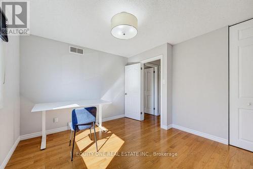 35 Ivylea Street, Ottawa, ON 