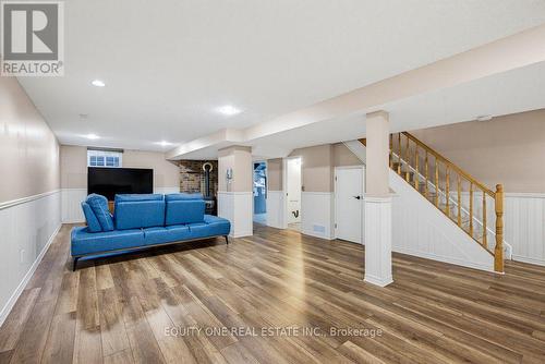 35 Ivylea Street, Ottawa, ON 