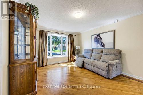 35 Ivylea Street, Ottawa, ON 