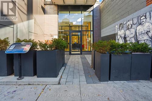 511 - 109 OSSINGTON AVENUE , Toronto, Ontario M6J 2Z2 2