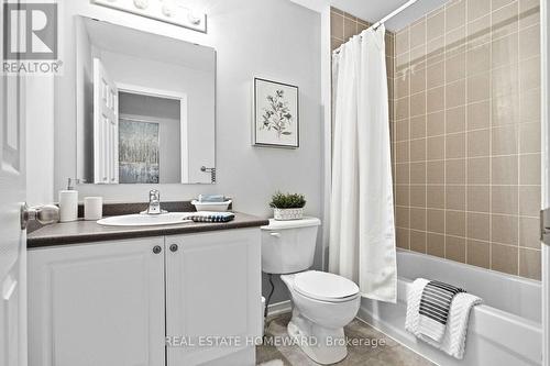Main Bathroom - 10 - 571 Longworth Avenue E, Clarington, ON 