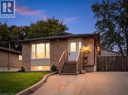 136 WOODLAWN Avenue Brantford, ON N3R 6S2