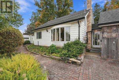 156 Queen Street S, Minto, ON 