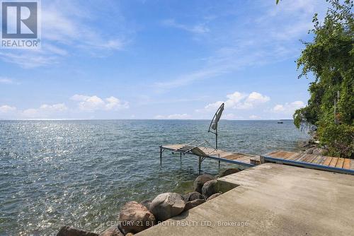 19 Stanley Avenue, Oro-Medonte, ON 