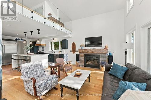 19 Stanley Avenue, Oro-Medonte, ON 