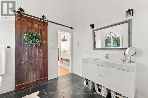 19 Stanley Avenue, Oro-Medonte, ON 