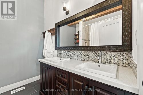 19 Stanley Avenue, Oro-Medonte, ON 