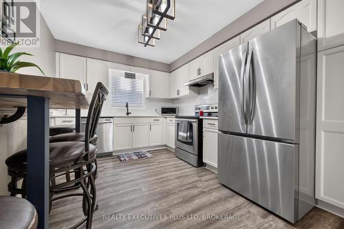 7802 Sabine Drive, Niagara Falls (Ascot), ON 